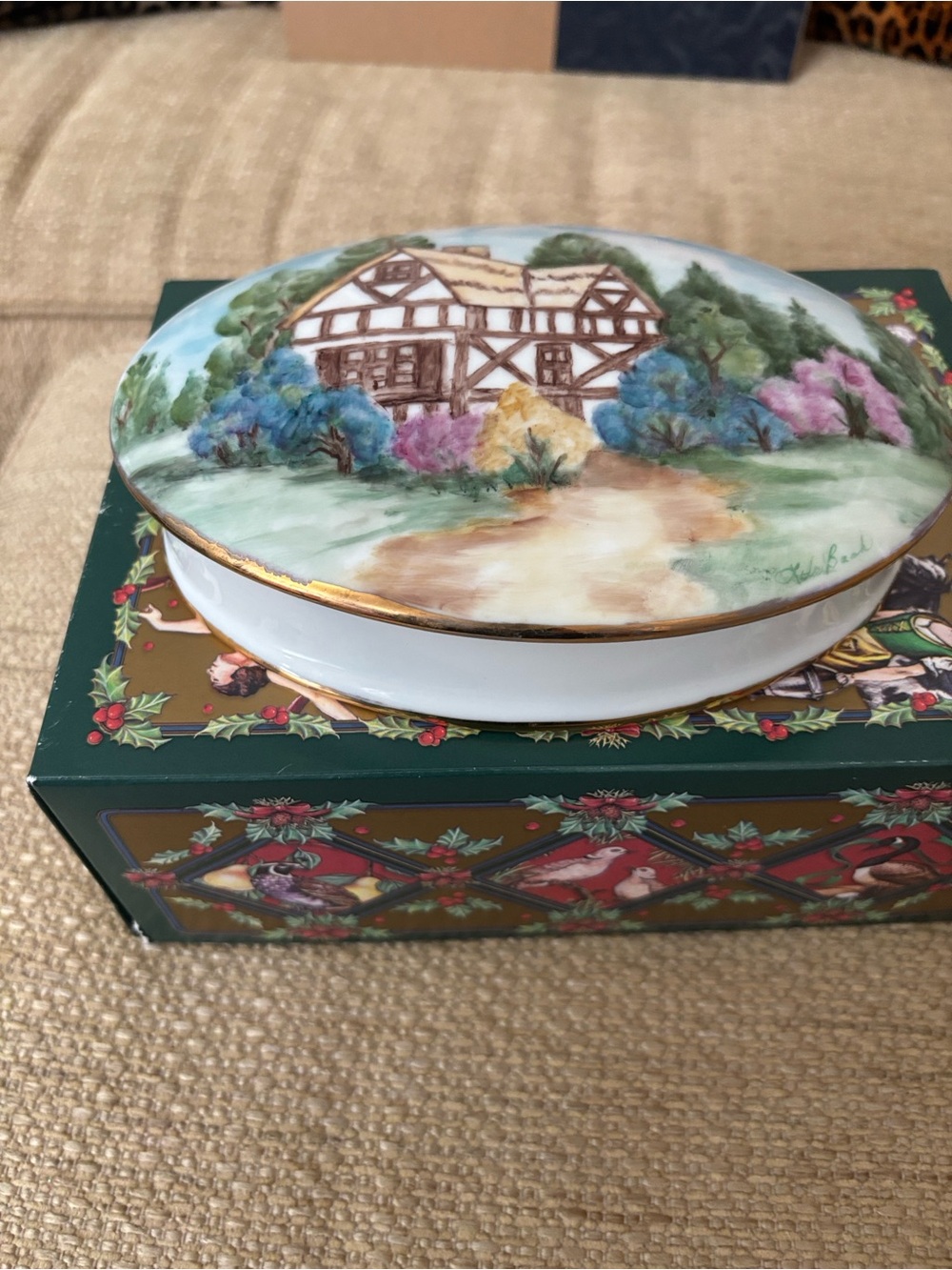 Hand-Painted Porcelain Trinket Box with Cottage Scene - White